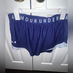 Under Armor Size L Women’s Play Up 3.0 Shorts in Indigo & light blue 💜💙🩵